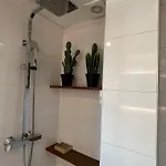 Premium Sea Front Apartment *