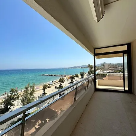 Premium Sea Front Apartamento *