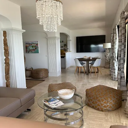 Premium Sea Front Apartment *