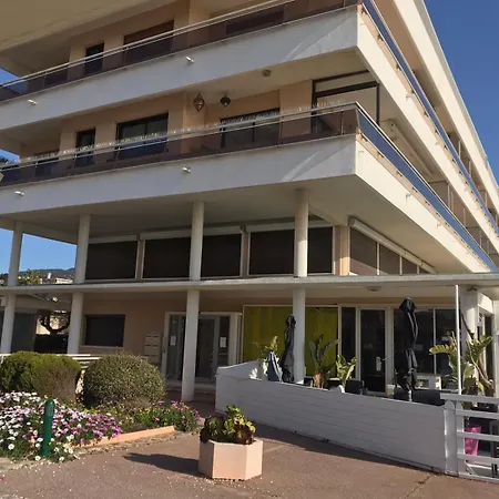 Premium Sea Front Apartment