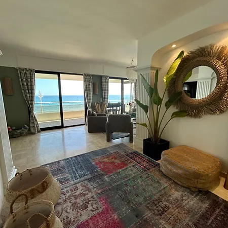 Apartment Premium Sea Front *
