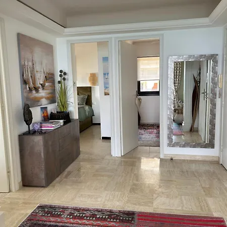 Premium Sea Front Apartment *