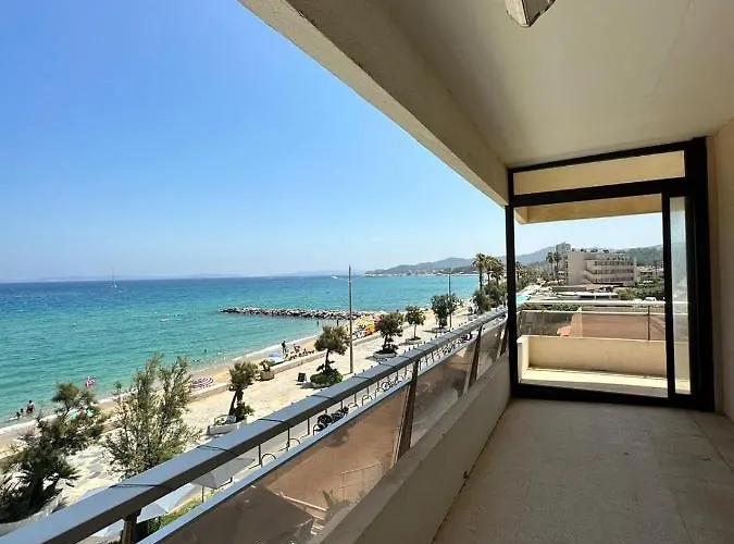 Premium Sea Front Apartment *