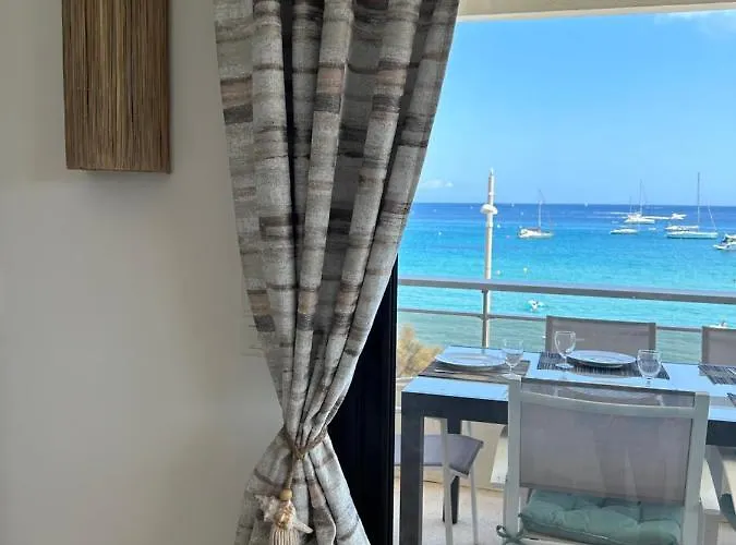 Premium Sea Front Apartment