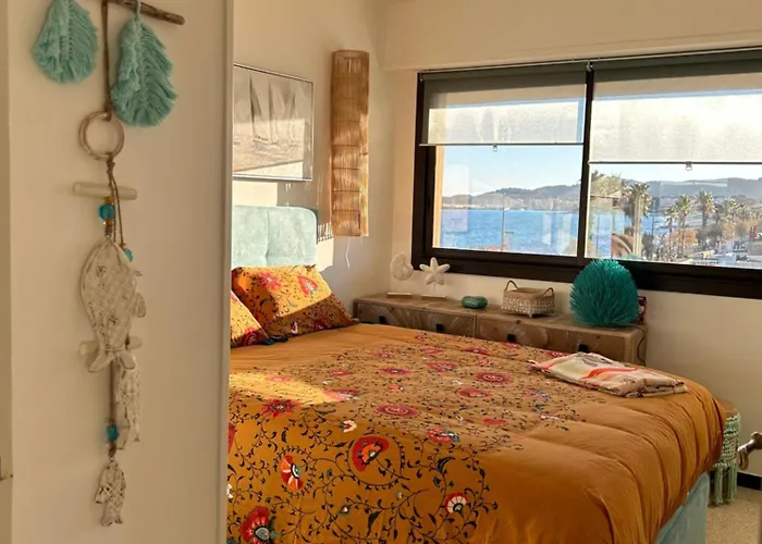 Premium Sea Front Apartment Le Lavandou