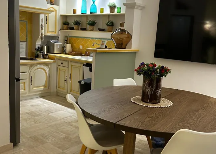 Premium Sea Front Apartment *