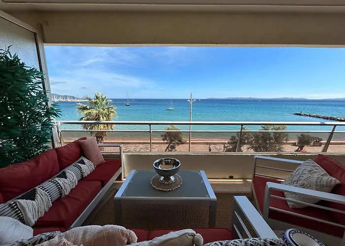 Premium Sea Front Apartment Le Lavandou